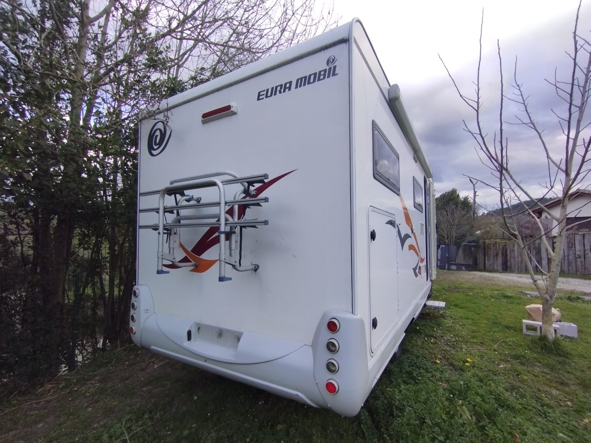 Autocaravana vista lateral